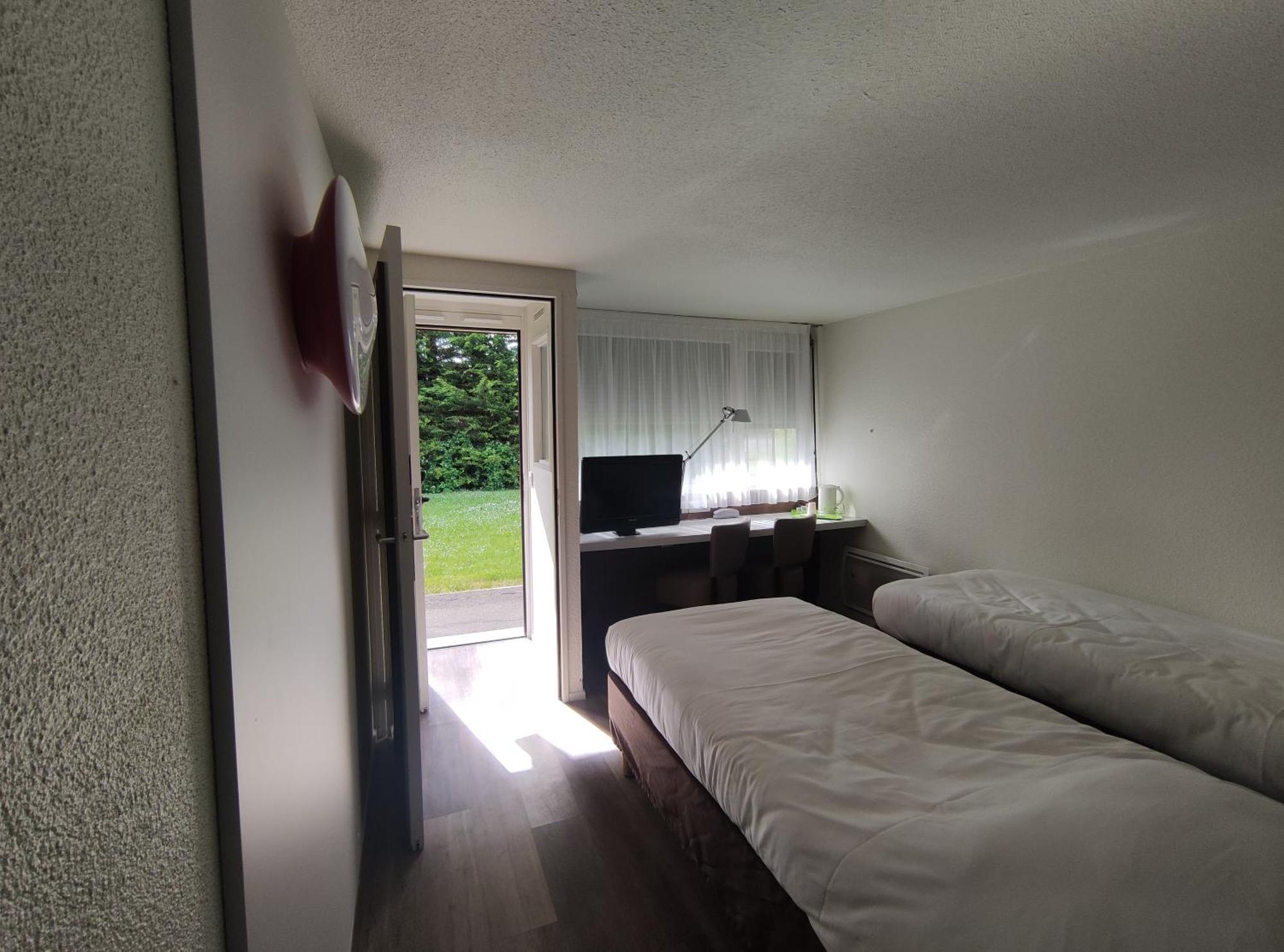 Campanile Sable-Sur-Sarthe Vion Hotel Buitenkant foto