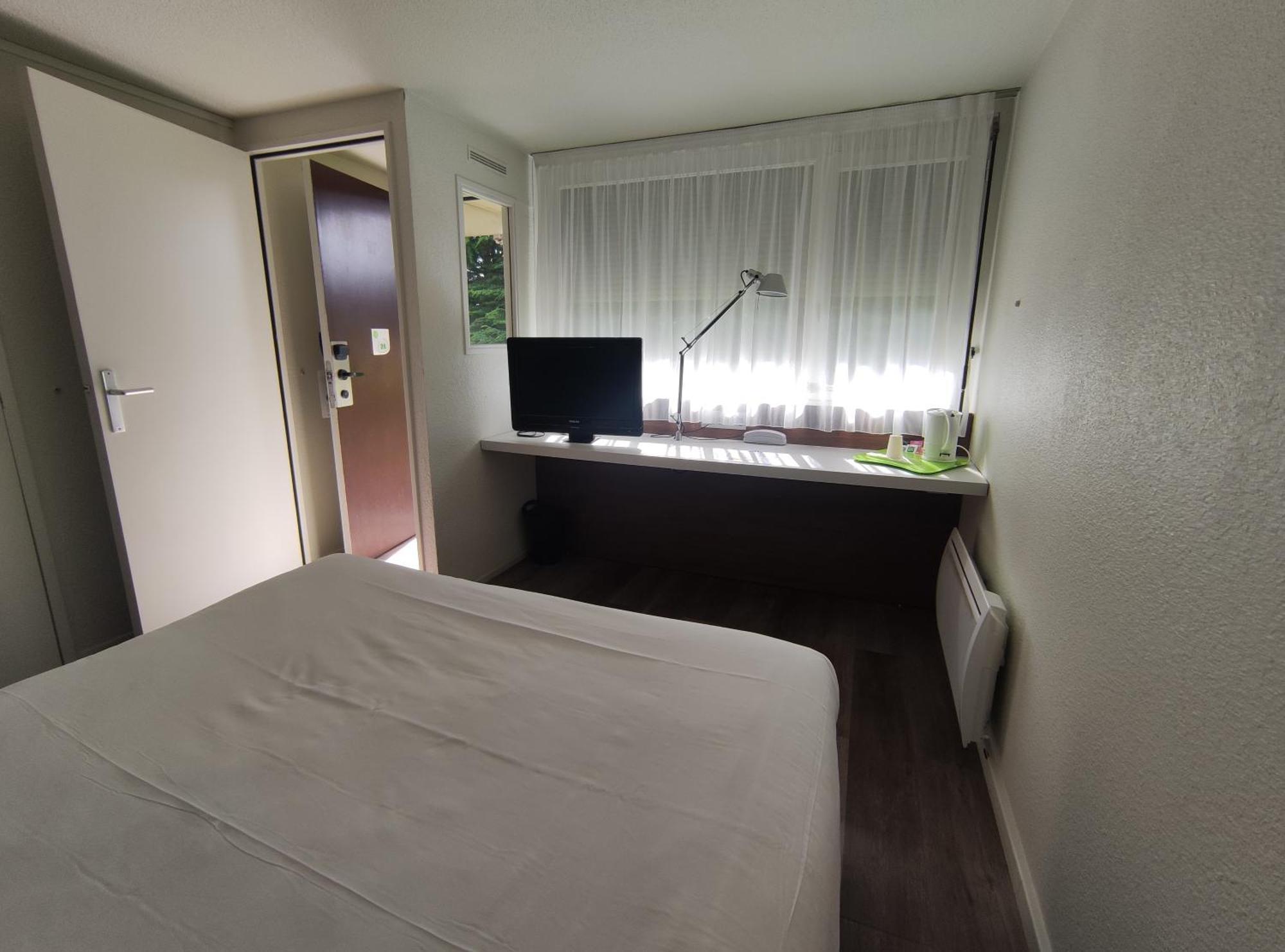 Campanile Sable-Sur-Sarthe Vion Hotel Buitenkant foto